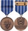 Meče armády hrot - AE medaile na 50 let výsadkového