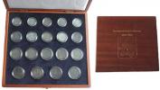 Kompletní sbírka mincí Protektorátu ČaM v luxusní dřevěné etui
